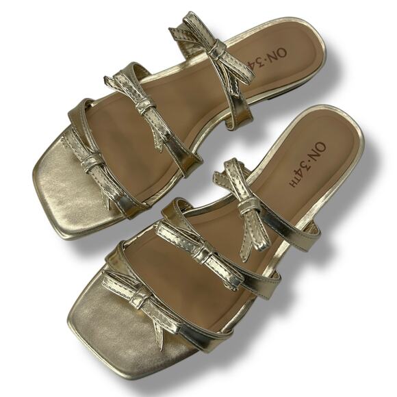 NEW ON 34th Gold Strappy Bow Sandals Size 5 Flat Square Toe FLAW - Picture 6 of 8